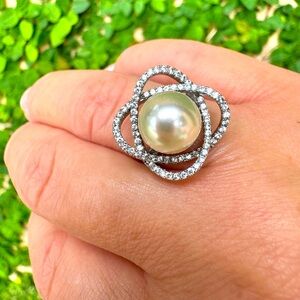 Silver Colored Pearl Ring